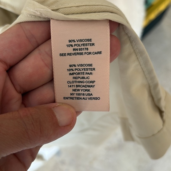 Philosophy size medium cream/tan trench coat with side pockets and belt. - Picture 4 of 4